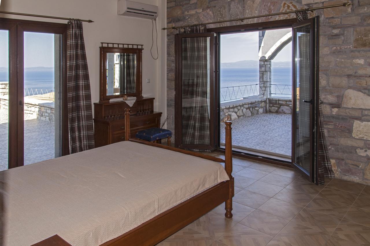 Ellinas Homes Megali Mantineia エクステリア 写真