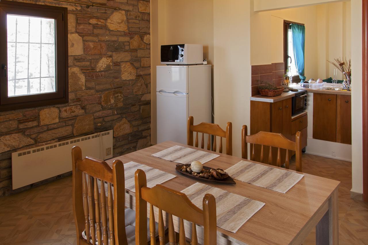 Ellinas Homes Megali Mantineia エクステリア 写真