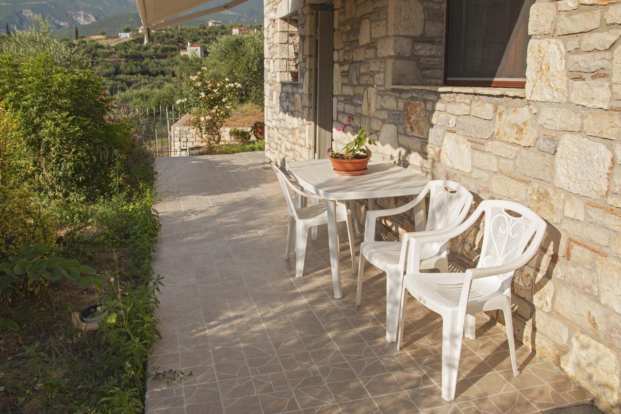 Ellinas Homes Megali Mantineia エクステリア 写真