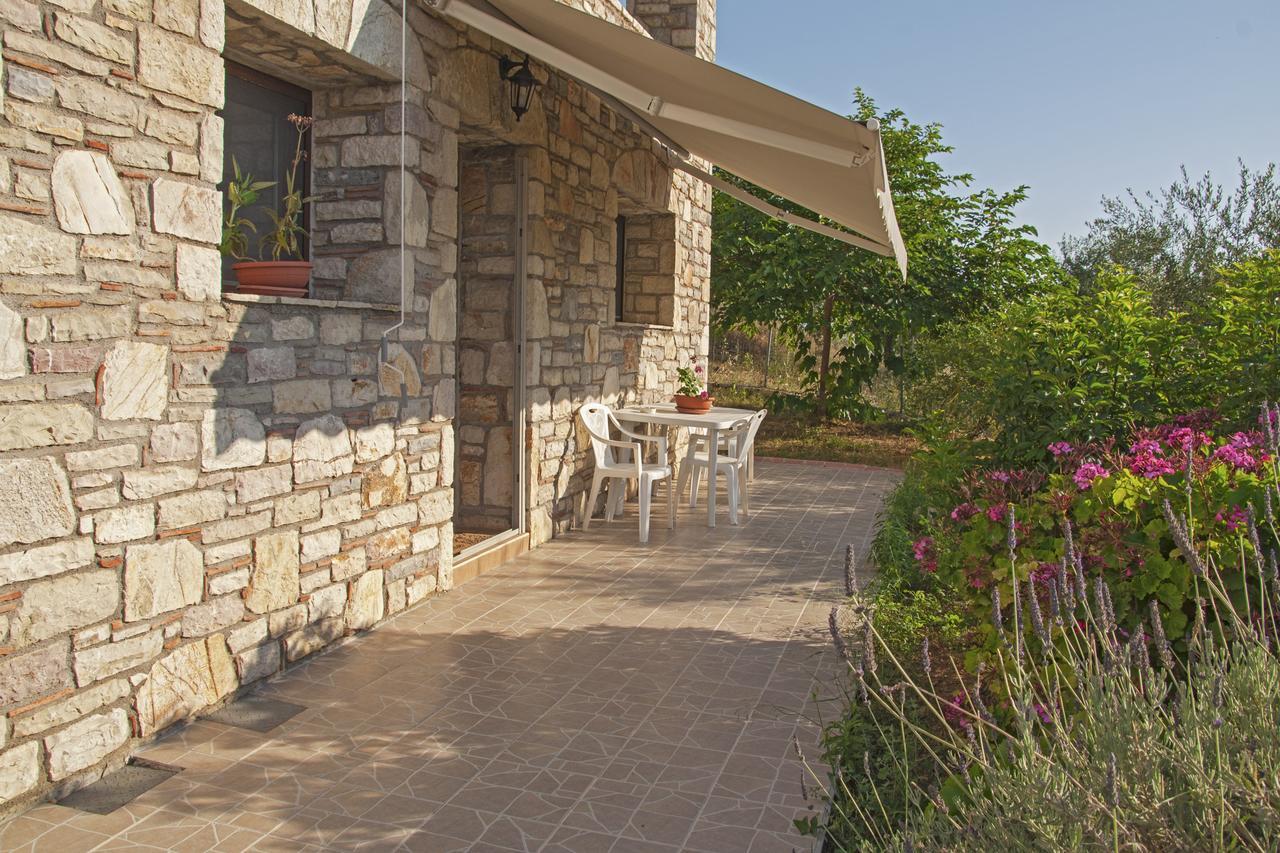 Ellinas Homes Megali Mantineia エクステリア 写真