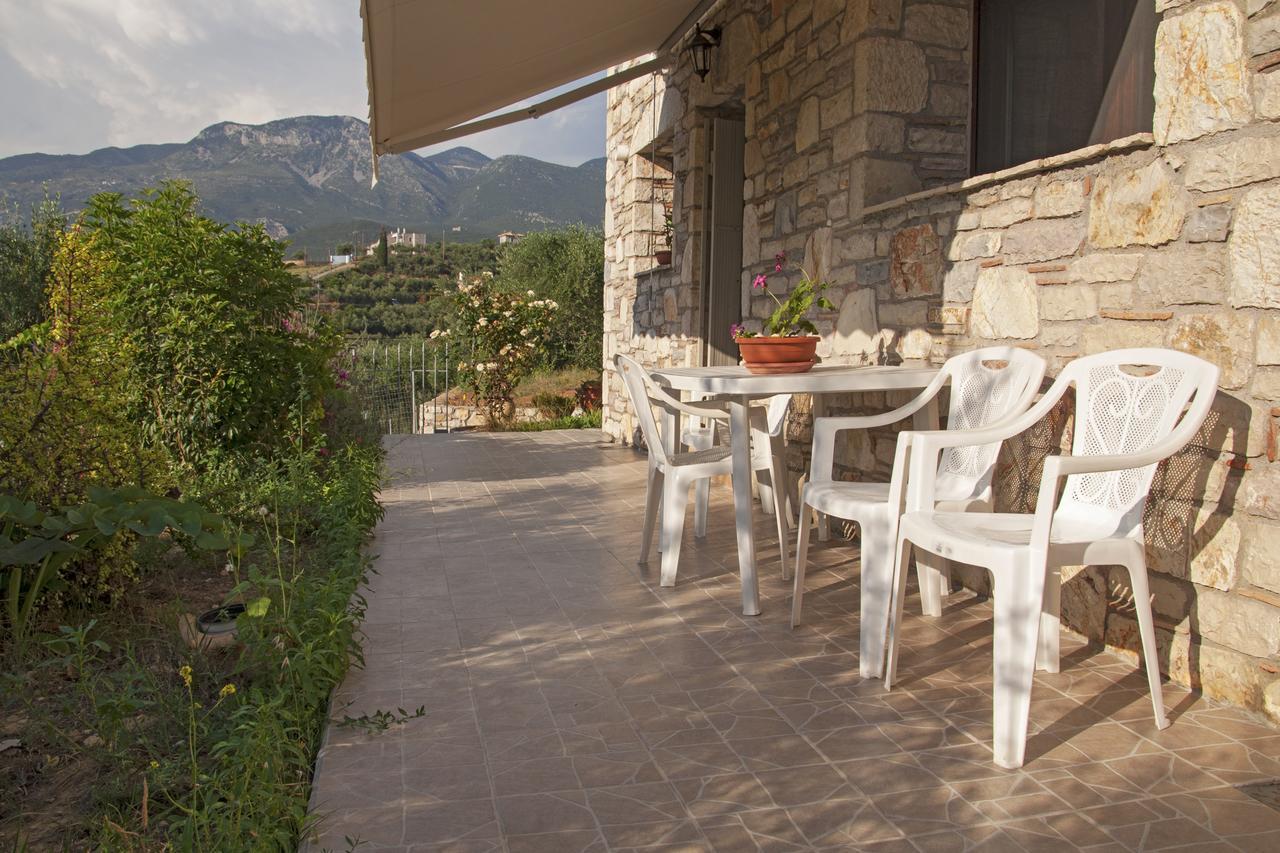 Ellinas Homes Megali Mantineia エクステリア 写真