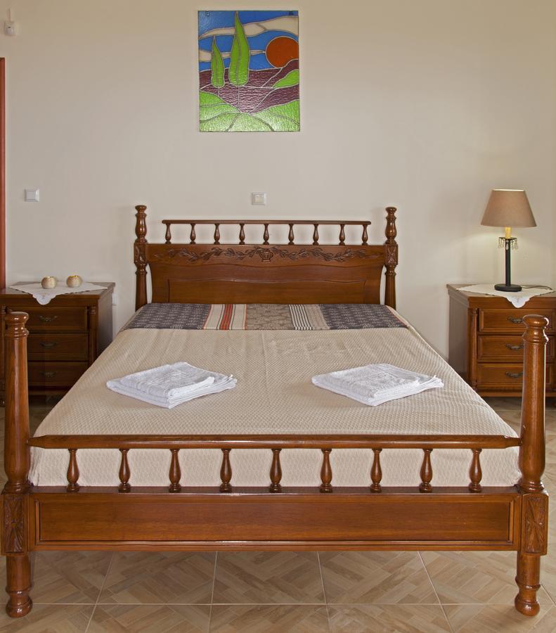 Ellinas Homes Megali Mantineia エクステリア 写真